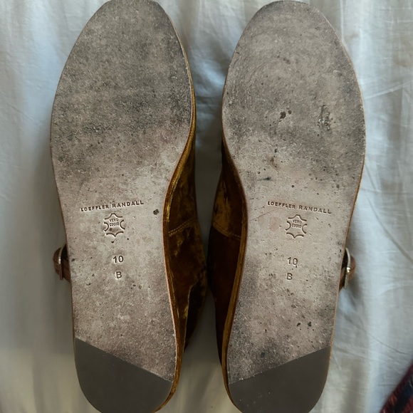 EUC Loeffler Randall Leah Ochre Brown Velvet Platform Mary Jane Flats Size 10 - Picture 6 of 7